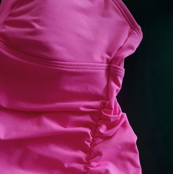 💖ATHLETA Flattering Halter Swim or Yoga Top - Picture 6 of 8